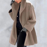 Lauren – Elegant wool coat with wide collar