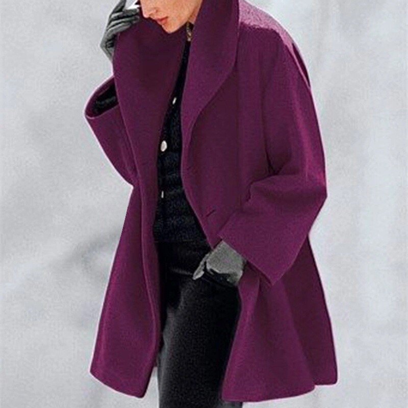 Lauren – Elegant wool coat with wide collar