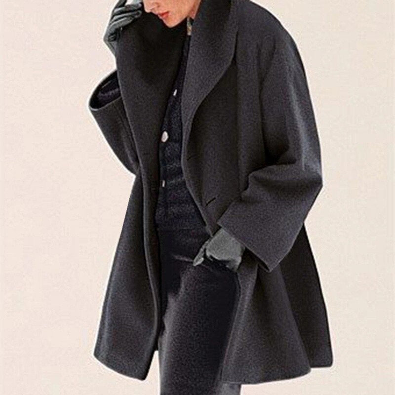 Lauren – Elegant wool coat with wide collar